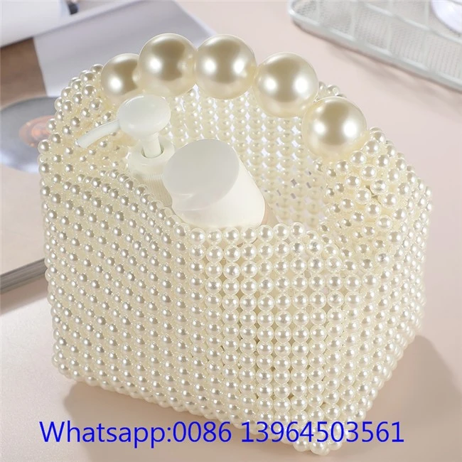 Handgefertigte Clutch mit Perlen