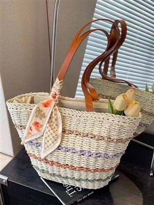 Was werden Sie im Sommer aus Ihren Taschen auswählen?