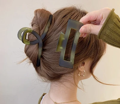 Haarspangen aus Kunststoff für Damen