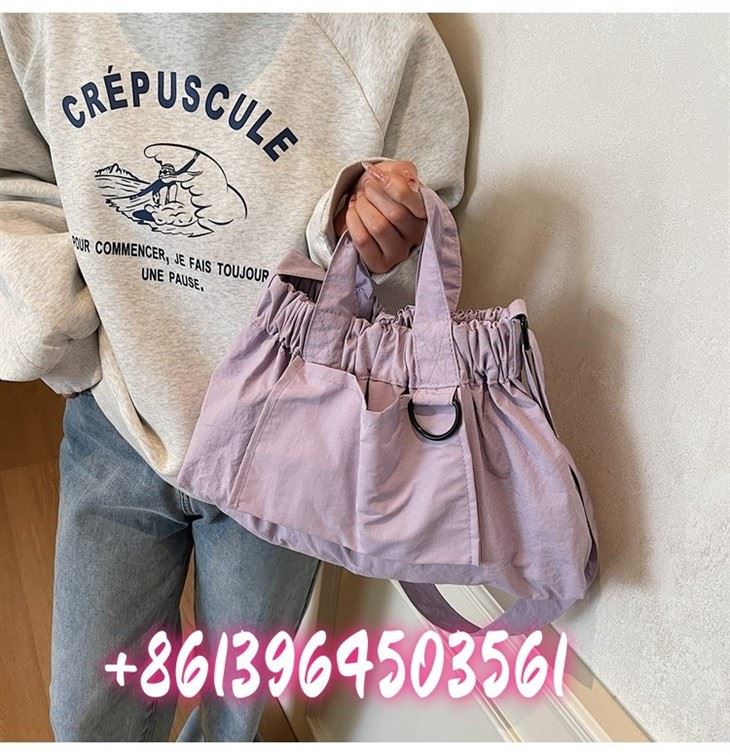 Recyleierte lila Nylonbeutel