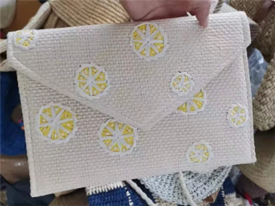 Papierstickerei Damen Clutch