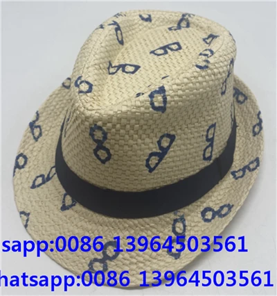 Fedora-Hut aus Stroh mit Druckmuster