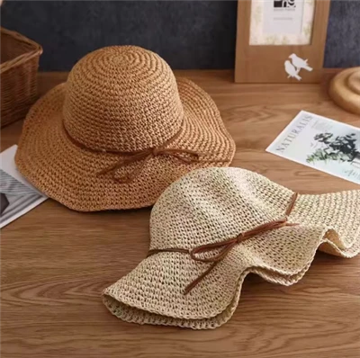 Klassischer faltbarer Strandhut aus Papier für Damen